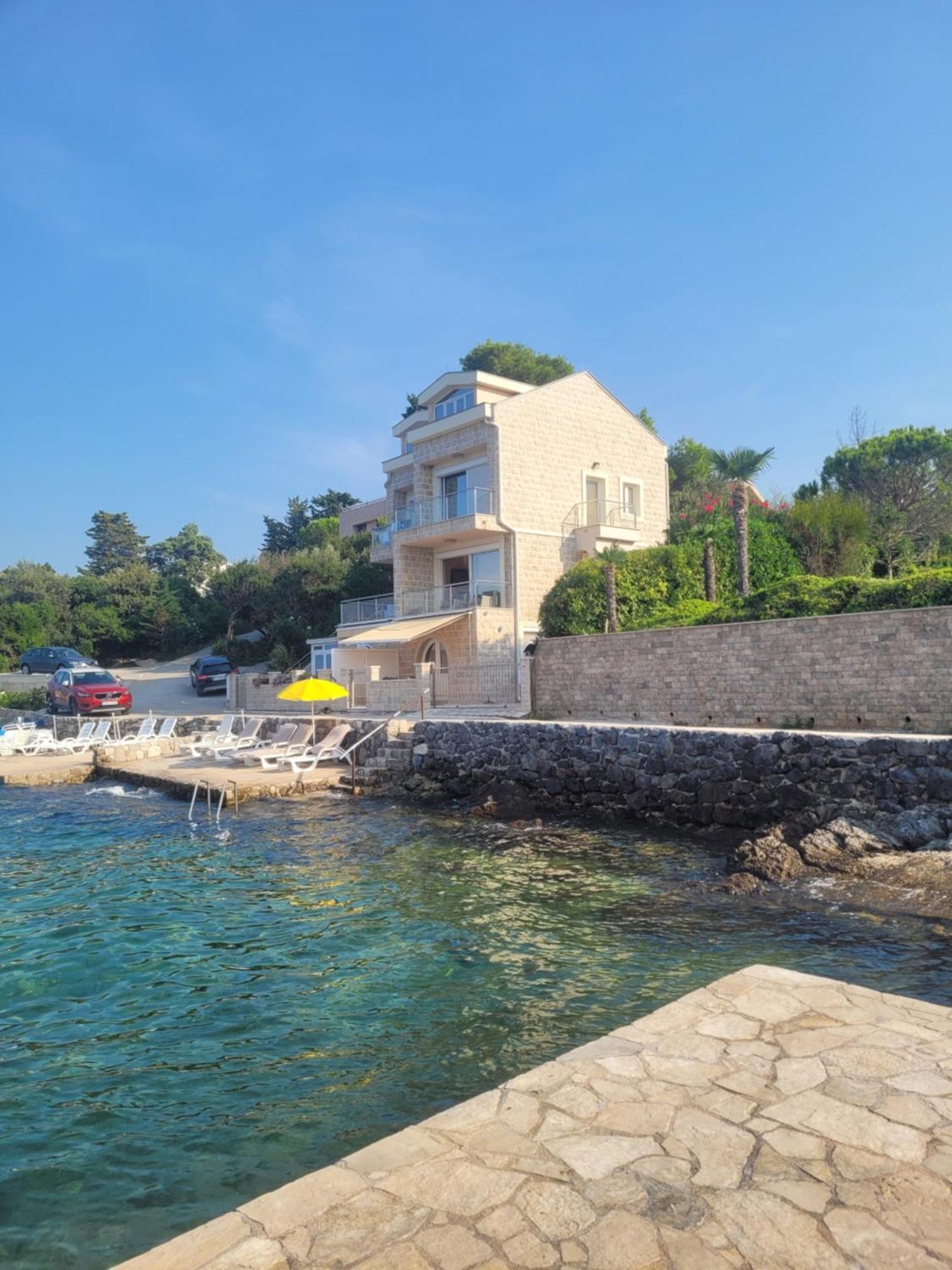 Villa Leut Montesol Tivat Krasići Exterior foto