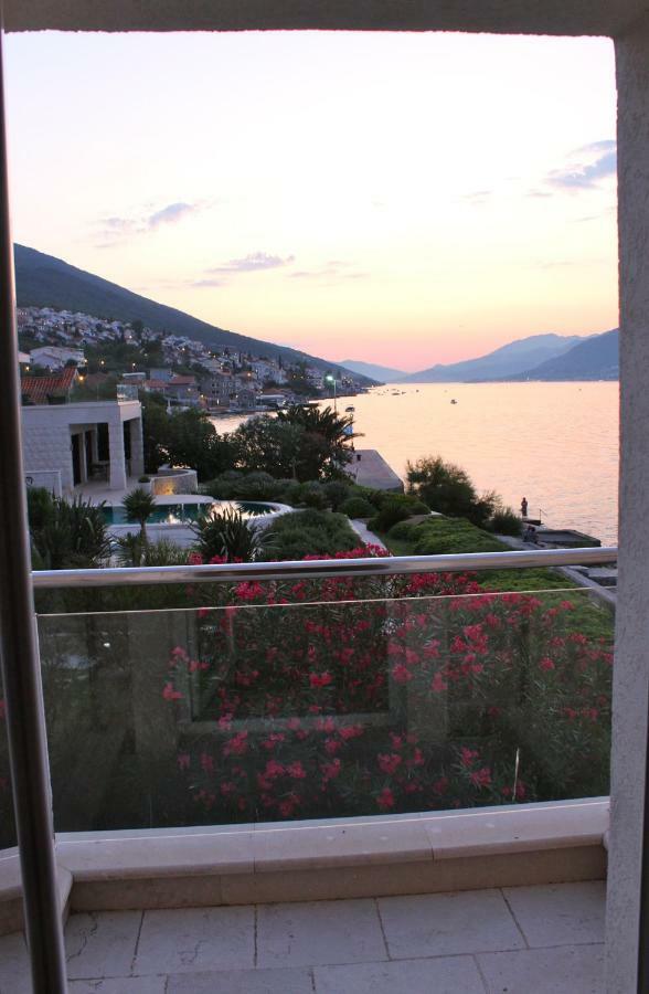 Villa Leut Montesol Tivat Krasići Exterior foto