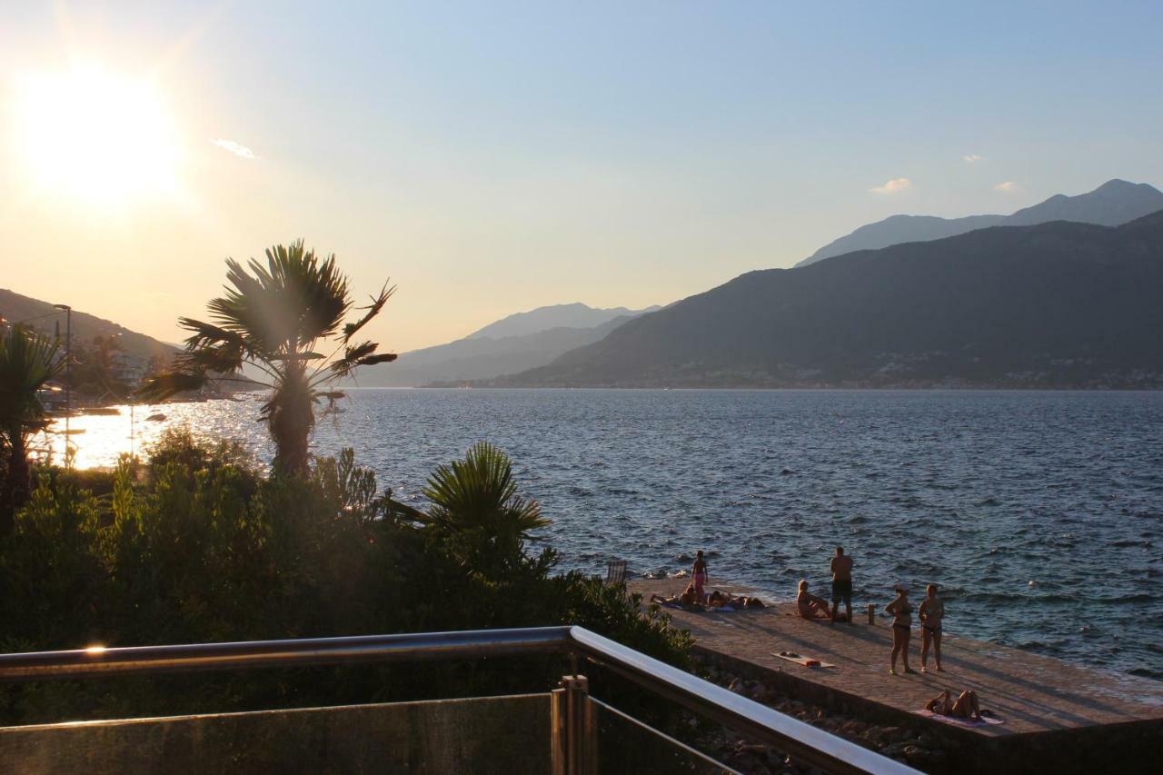 Villa Leut Montesol Tivat Krasići Exterior foto